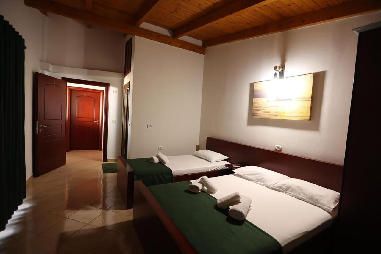 Bliss Hotel Ksamil Exterior photo