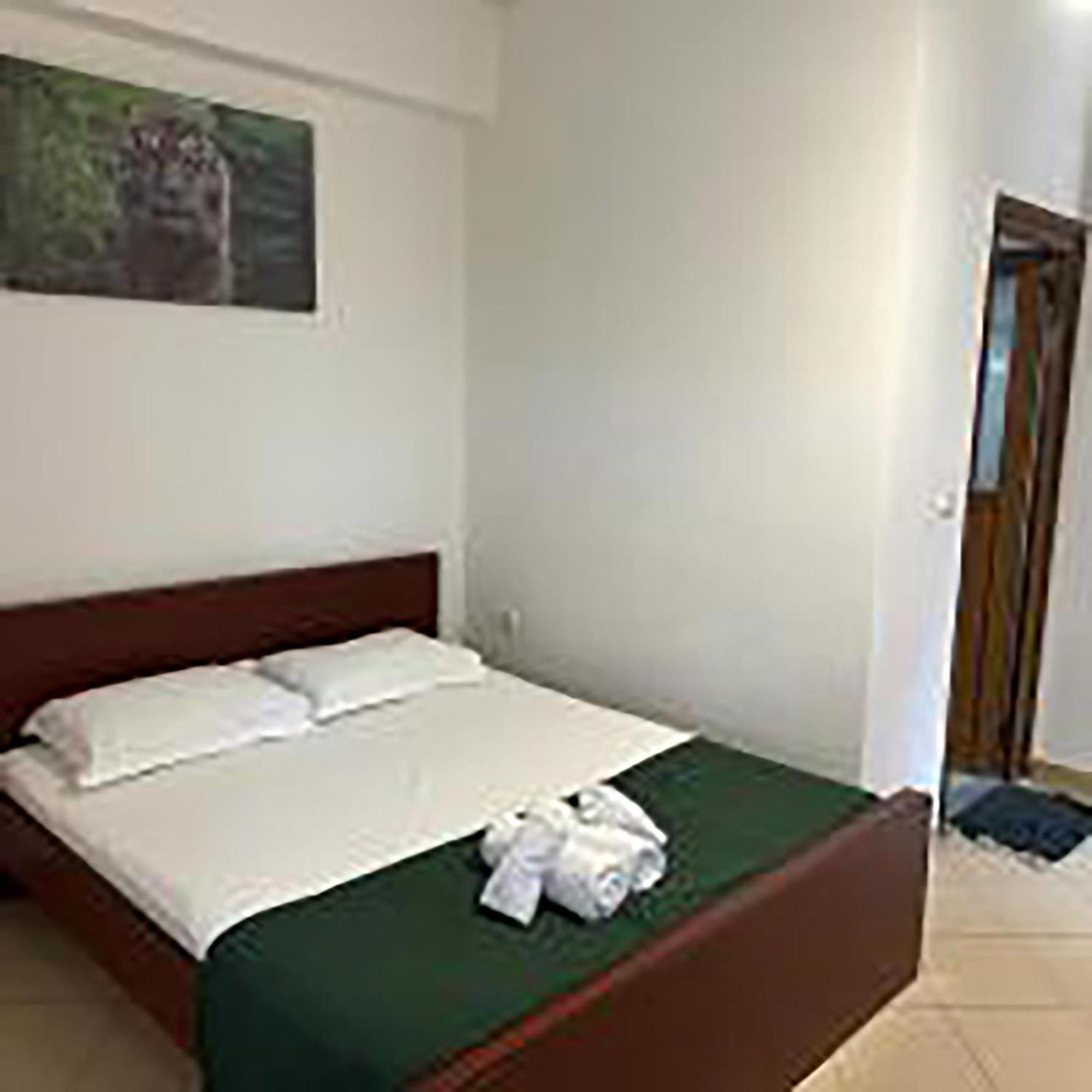 Bliss Hotel Ksamil Exterior photo